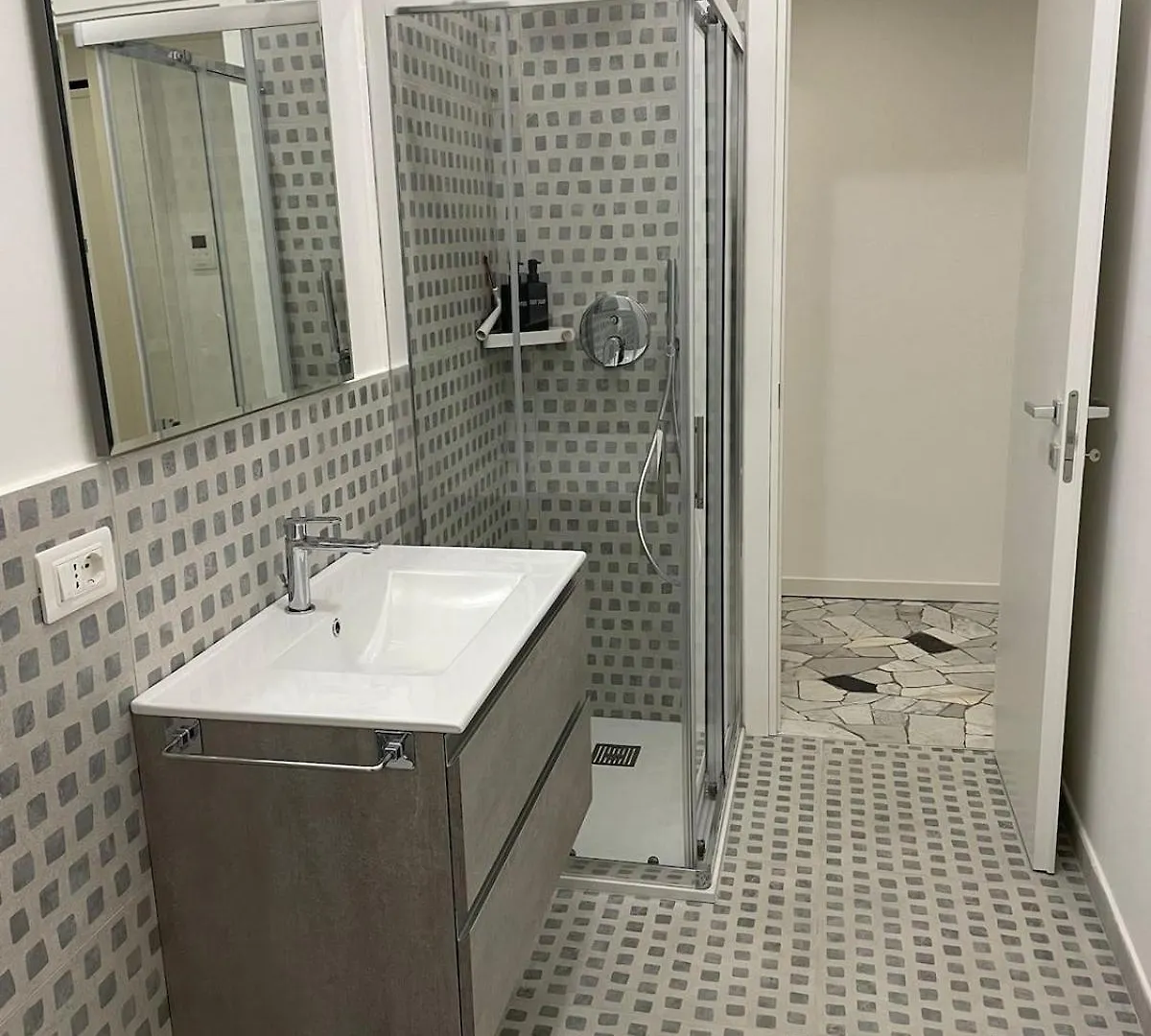Apartment M4 Tolstoj - Duomo Tortona Navigli Area Milan